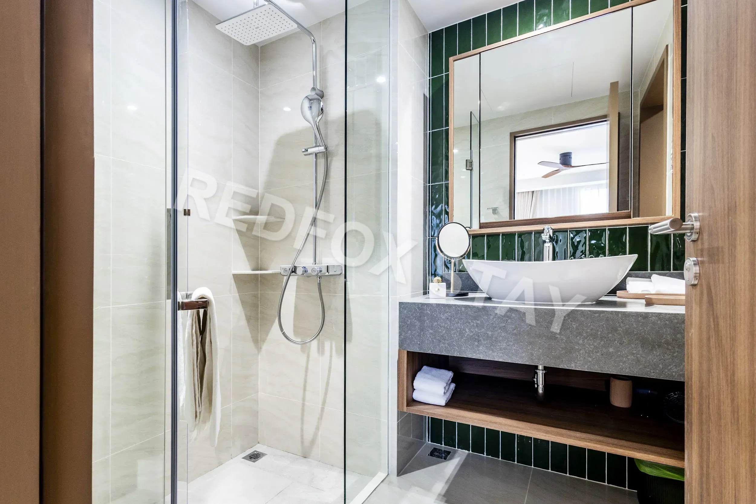 Багира - новая квартира в новом жк в Laguna Beachside Residences, 200 метров до пляжа Бангтао от Sabai House