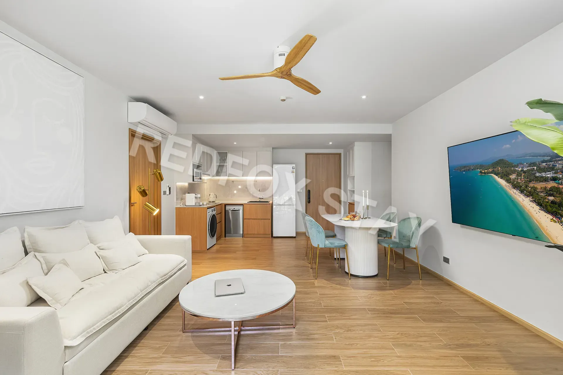 Барсия - квартира 2 спальни с террасой и садом в новом Laguna Beachside Residences 200 м до пляжа Бангтао Sabai House